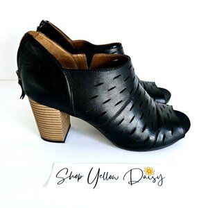 Clarks Banoy Takala Black Leather Peep-Toe Cut-Out Booties Zipper Sz 11~SH159.1